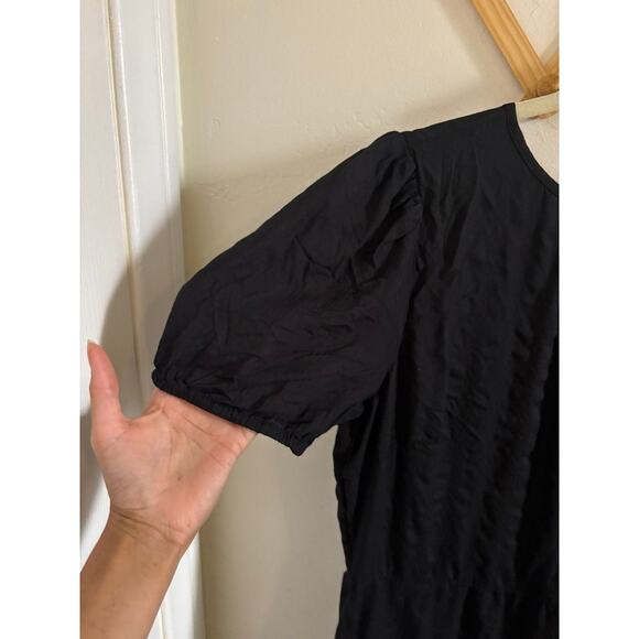 Loft Dress Women's 6 Black Short Puff Sleeves Tiered Shift Round Neck Flowy - Picture 2 of 7